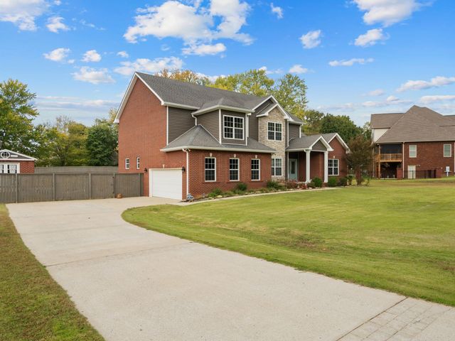650 Dixie Bee Rd, Clarksville, TN 37043