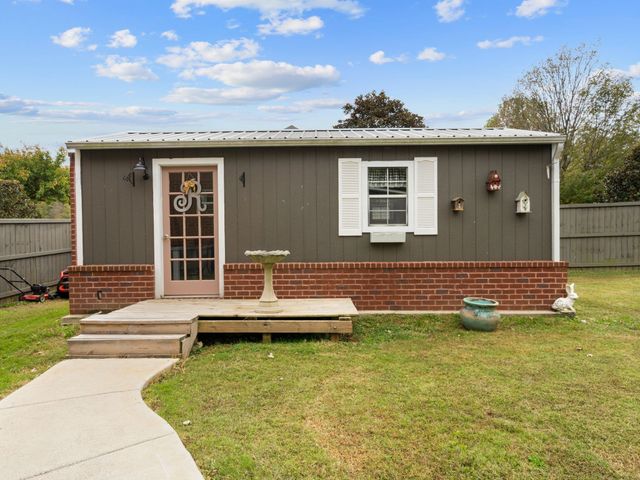 650 Dixie Bee Rd, Clarksville, TN 37043