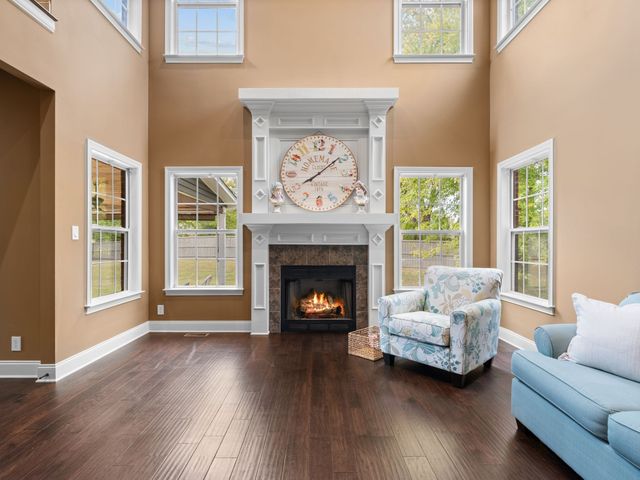650 Dixie Bee Rd, Clarksville, TN 37043