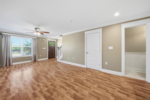 1725 Harvey Mitchell Parkway 126, College Station, TX 77840