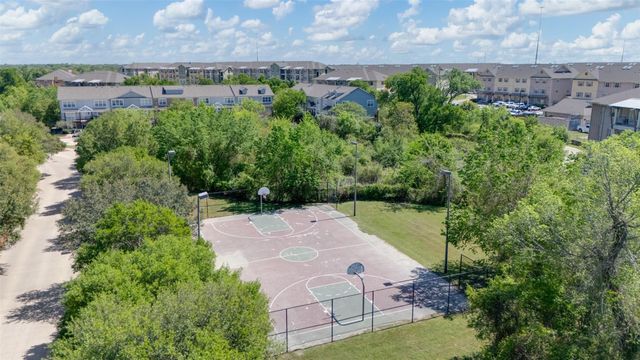 1725 Harvey Mitchell Parkway 126, College Station, TX 77840