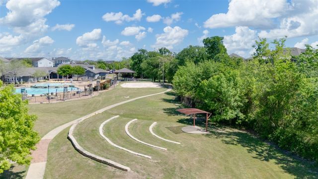 1725 Harvey Mitchell Parkway 126, College Station, TX 77840