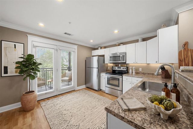 1725 Harvey Mitchell Parkway 126, College Station, TX 77840