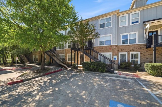 1725 Harvey Mitchell Parkway 126, College Station, TX 77840