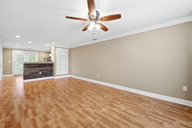 1725 Harvey Mitchell Parkway 126, College Station, TX 77840