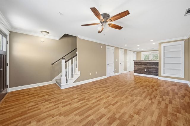 1725 Harvey Mitchell Parkway 126, College Station, TX 77840