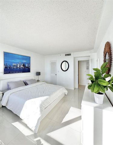 1500 Bay Road 820S, Miami Beach, FL 33139