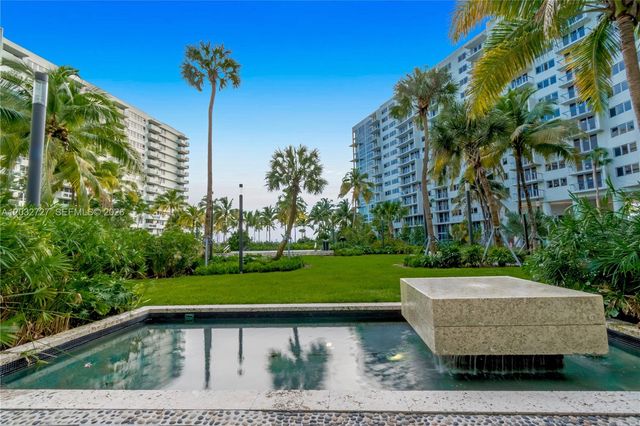 1500 Bay Road 820S, Miami Beach, FL 33139