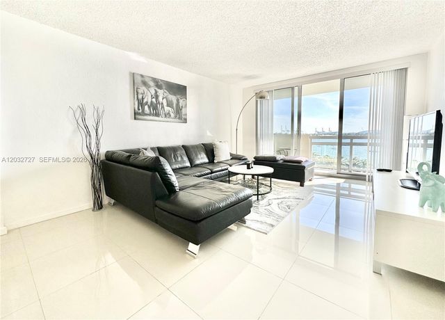 1500 Bay Road 820S, Miami Beach, FL 33139
