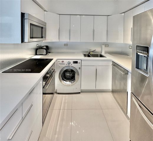 1500 Bay Road 820S, Miami Beach, FL 33139