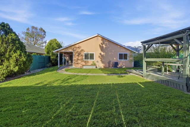 4824 Taylor St, Sacramento, CA 95838