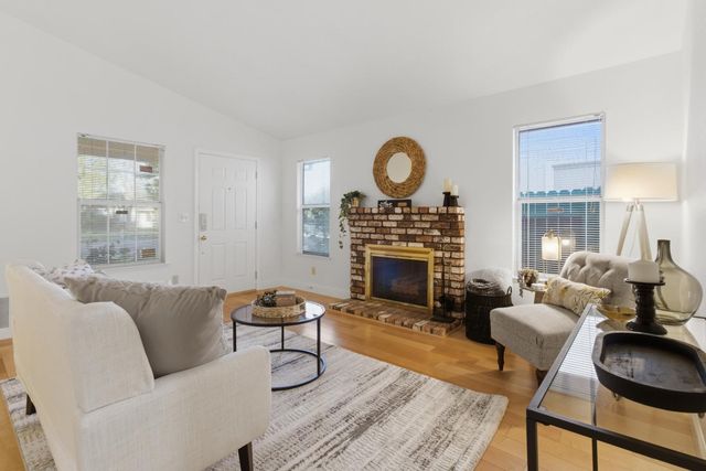 4824 Taylor St, Sacramento, CA 95838