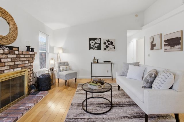 4824 Taylor St, Sacramento, CA 95838