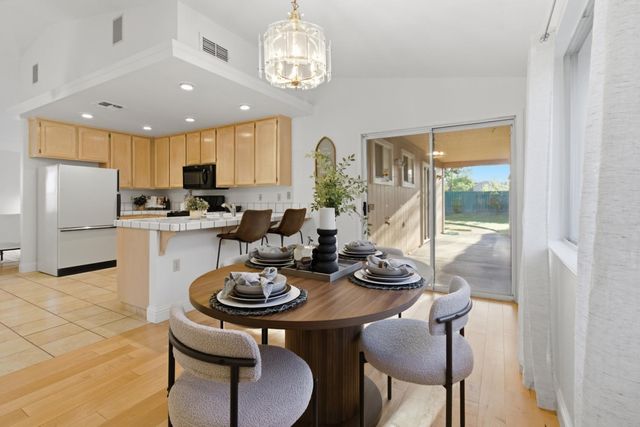 4824 Taylor St, Sacramento, CA 95838