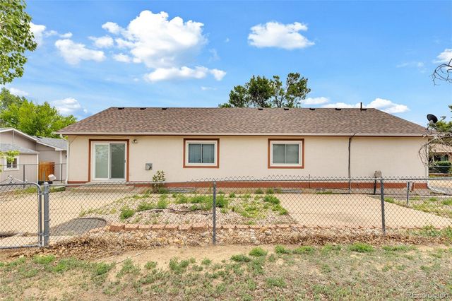 35 Sunset Court, Hudson, CO 80642