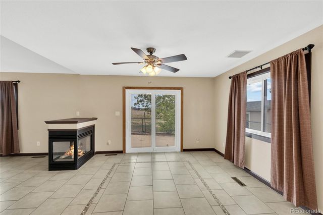 35 Sunset Court, Hudson, CO 80642