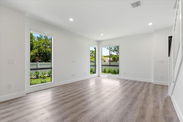 341 SW 16th Court, Fort Lauderdale, FL 33315