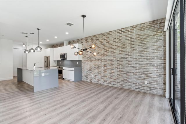 341 SW 16th Court, Fort Lauderdale, FL 33315