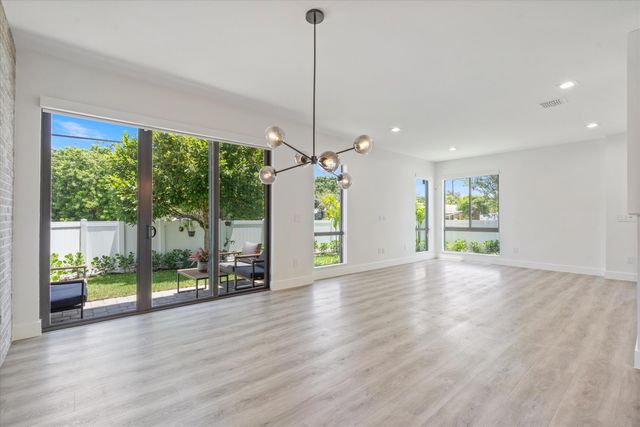 341 SW 16th Court, Fort Lauderdale, FL 33315