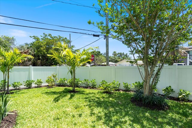 341 SW 16th Court, Fort Lauderdale, FL 33315