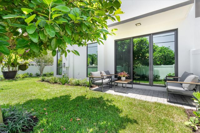 341 SW 16th Court, Fort Lauderdale, FL 33315