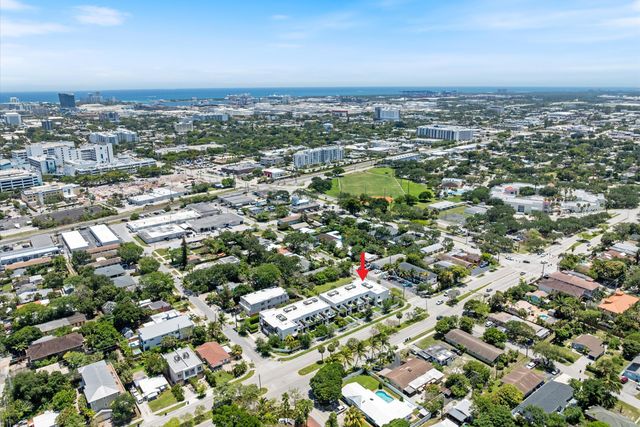 341 SW 16th Court, Fort Lauderdale, FL 33315
