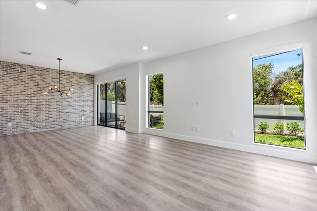 341 SW 16th Court, Fort Lauderdale, FL 33315