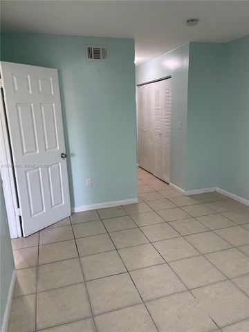 6821 SW 129th Avenue 7, Miami, FL 33183