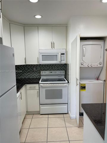 6821 SW 129th Avenue 7, Miami, FL 33183