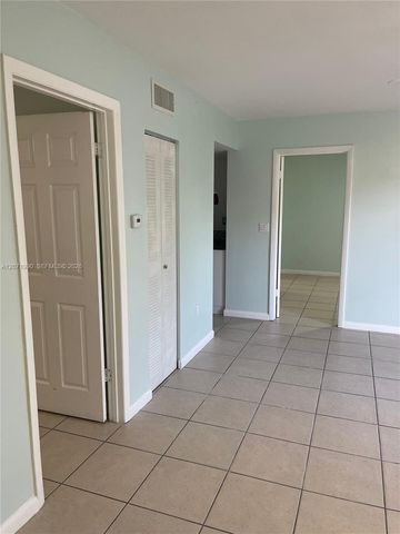 6821 SW 129th Avenue 7, Miami, FL 33183