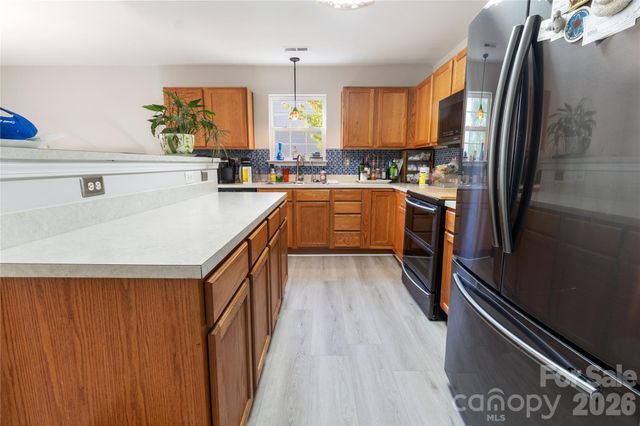 317 Ashton Bluff Circle, Mount Holly, NC 28120