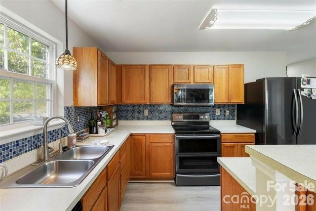 317 Ashton Bluff Circle, Mount Holly, NC 28120