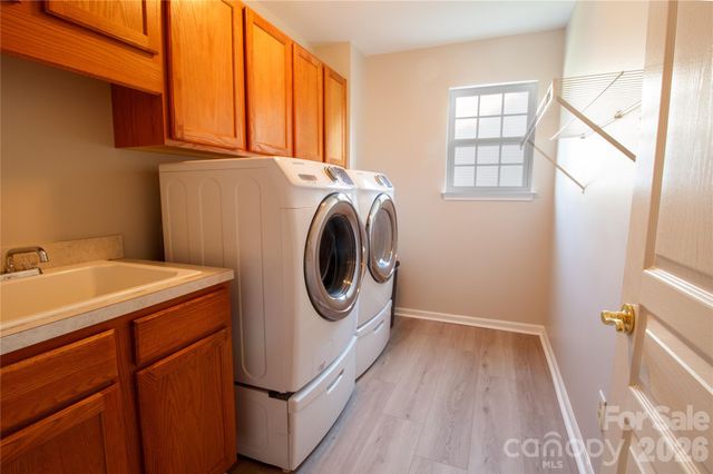 317 Ashton Bluff Circle, Mount Holly, NC 28120