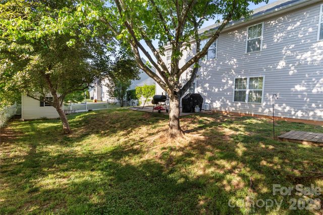 317 Ashton Bluff Circle, Mount Holly, NC 28120