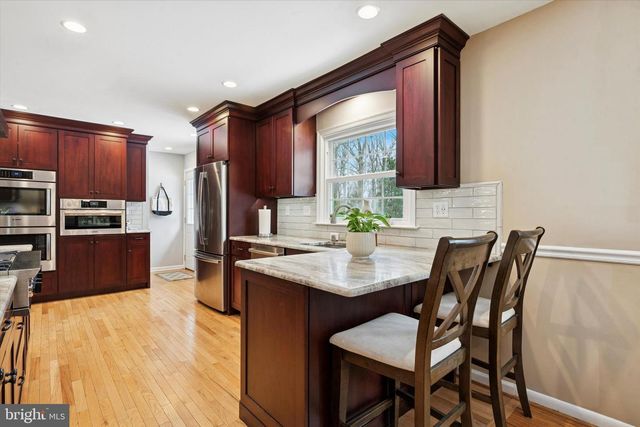 1052 W VALLEY HILL RD, Malvern, PA 19355