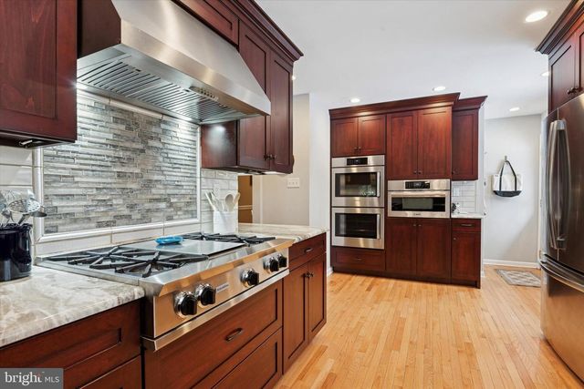 1052 W VALLEY HILL RD, Malvern, PA 19355