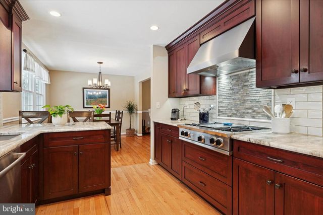 1052 W VALLEY HILL RD, Malvern, PA 19355