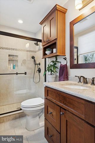 1052 W VALLEY HILL RD, Malvern, PA 19355