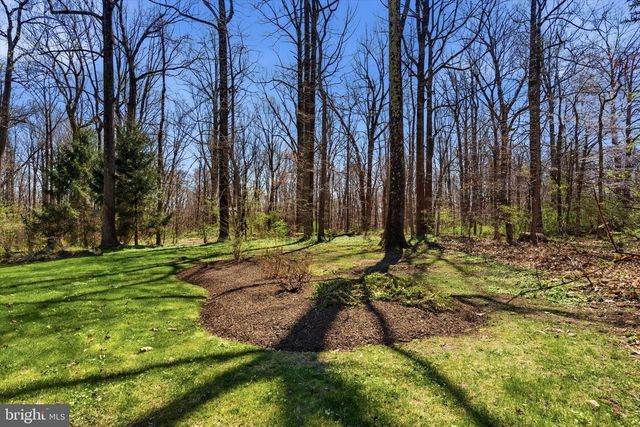1052 W VALLEY HILL RD, Malvern, PA 19355