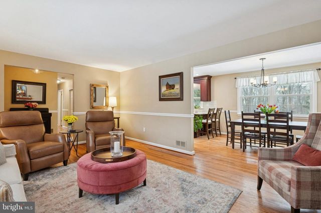 1052 W VALLEY HILL RD, Malvern, PA 19355