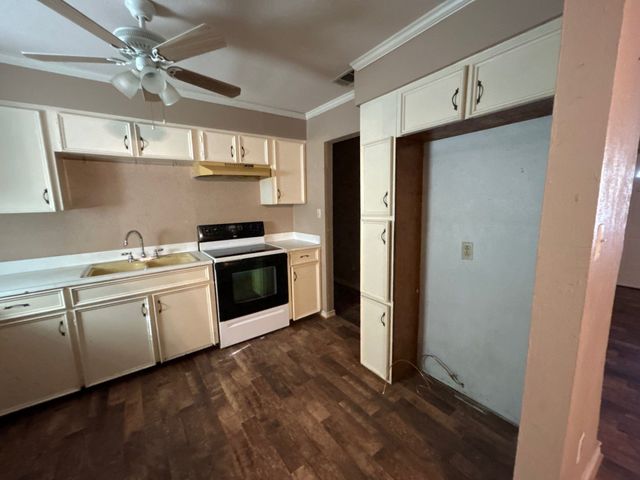 928 Vz County Road 3828, Wills Point, TX 75169