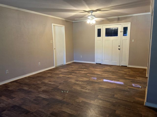 928 Vz County Road 3828, Wills Point, TX 75169