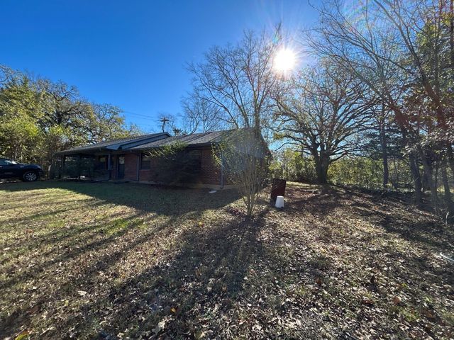 928 Vz County Road 3828, Wills Point, TX 75169