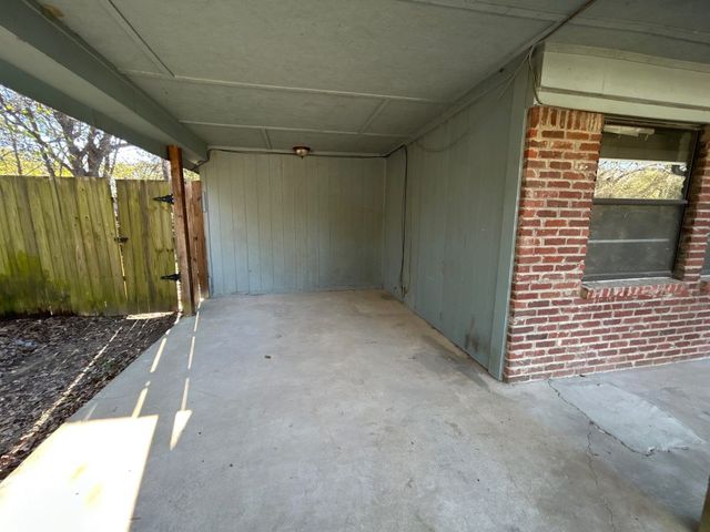 928 Vz County Road 3828, Wills Point, TX 75169