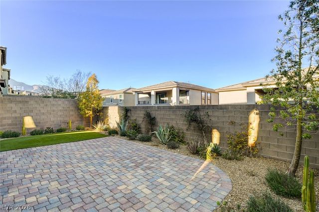 888 Haven Oaks Place, Las Vegas, NV 89138