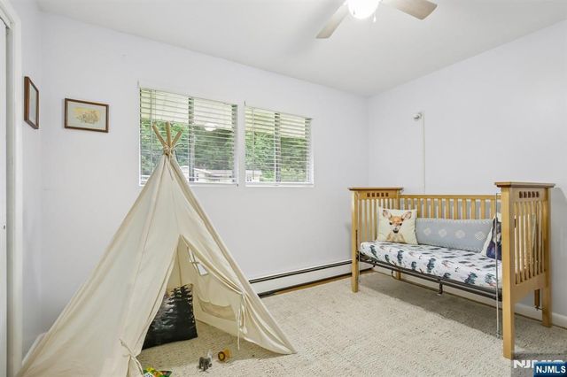 5 The Glen, Cedar Grove, NJ 07009