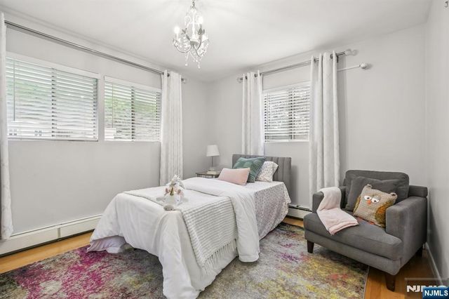 5 The Glen, Cedar Grove, NJ 07009
