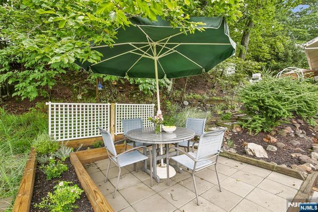 5 The Glen, Cedar Grove, NJ 07009