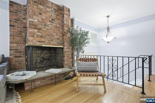 5 The Glen, Cedar Grove, NJ 07009