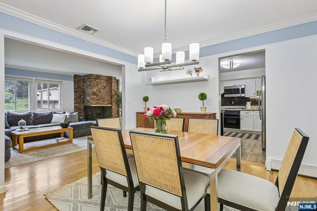 5 The Glen, Cedar Grove, NJ 07009